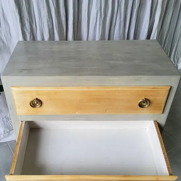 Illustration numéro 3 du produit Commode en bois peint, 1950