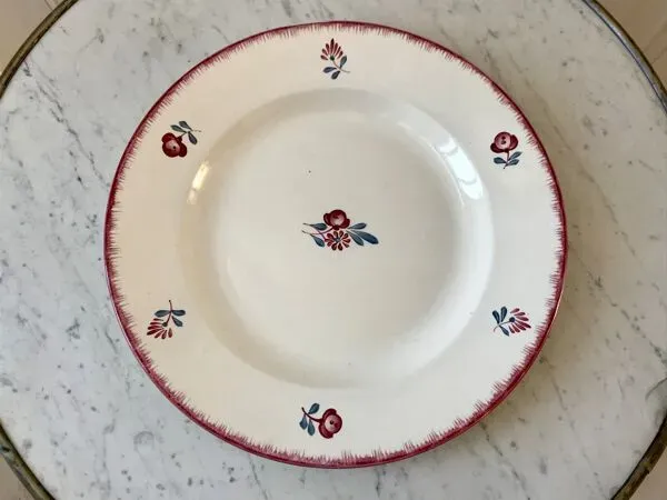 Illustration numéro 3 du produit Plat rond Digoin Sarreguemines modèle ''Line'' années 20-30