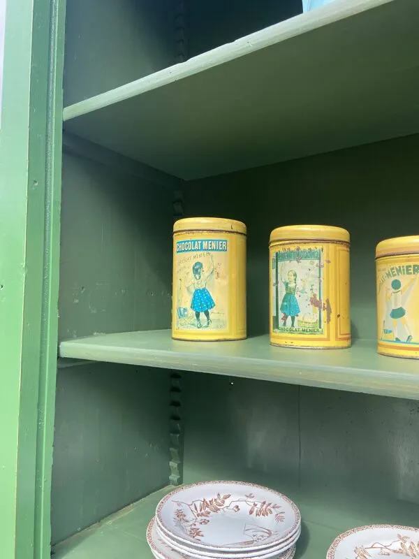 Illustration numéro 3 du produit Ancien meuble de quincaillerie