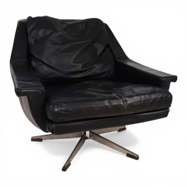 Illustration numéro 3 du produit fauteuil en cuir noir ESA 802 par Werner Langenfeld, 1970
