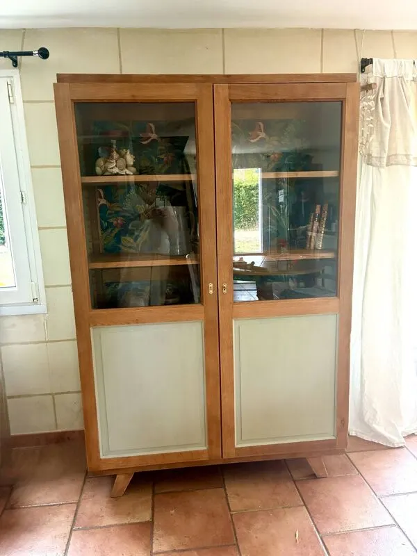 Illustration numéro 3 du produit Armoire/vitrine/vaisselier