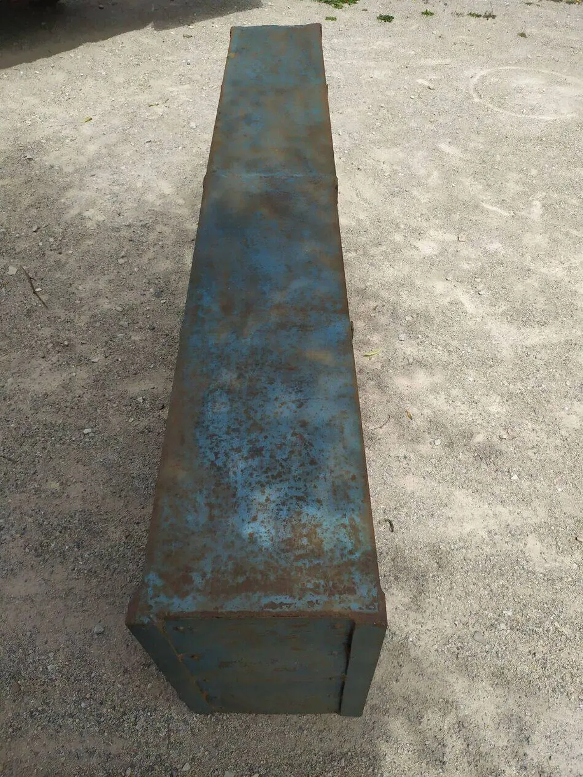 Illustration numéro 3 du produit Meuble de métier