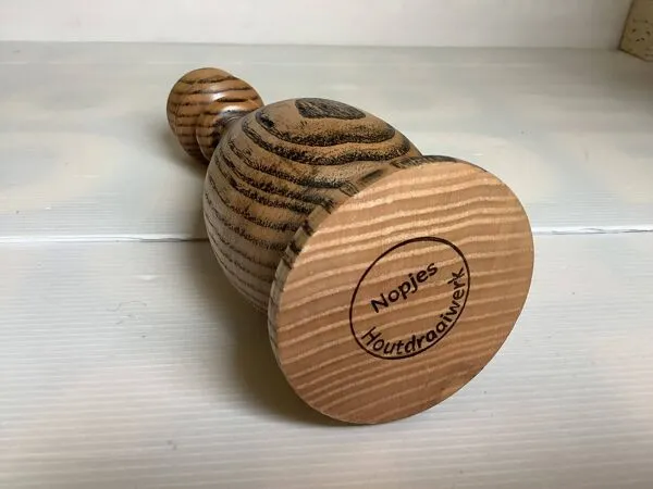 Illustration numéro 3 du produit Bougeoir en bois Nopjes houtdraaiwerk fait main