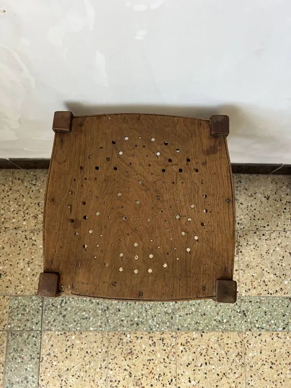 Illustration numéro 3 du produit Ancien tabouret bistrot Luterma