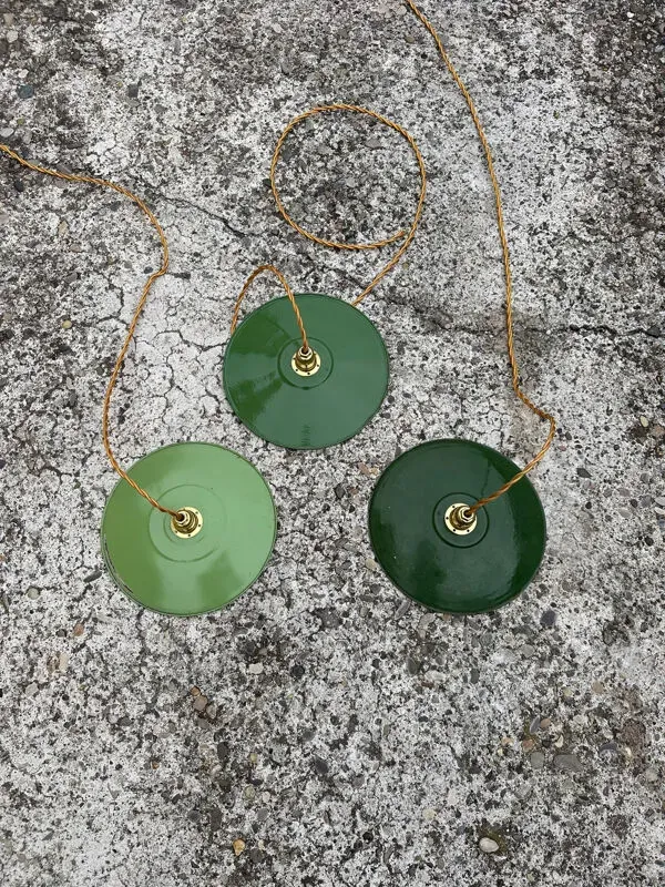 Illustration numéro 3 du produit Lot 3 suspension abat jour tôle émaillée vintage ferme indus rétro