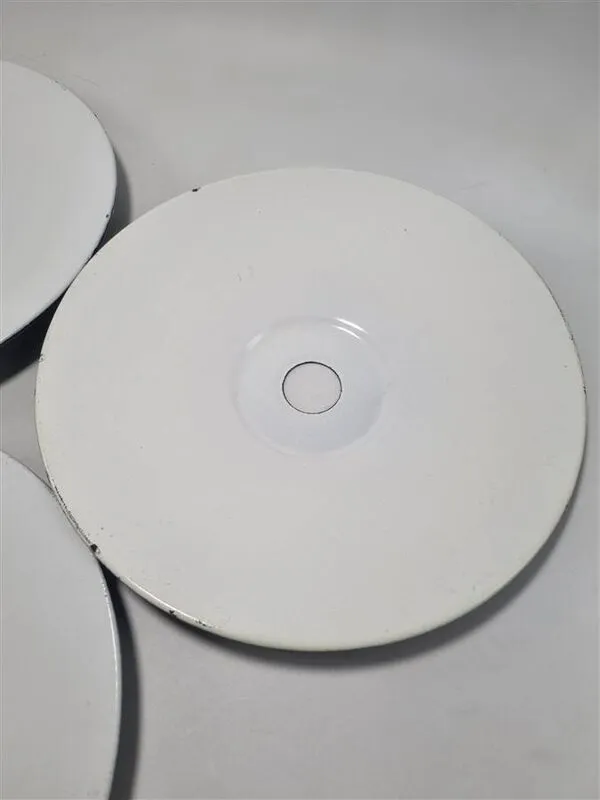 Illustration numéro 3 du produit Suspensions en tôle émaillée noire