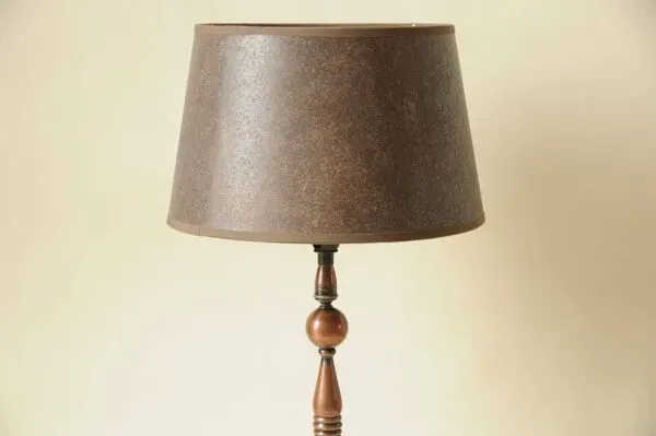 Illustration numéro 3 du produit Lampe Tripode - Style Industriel - Cuivre Marron