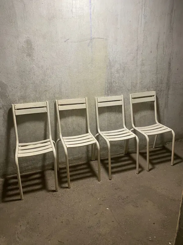 Illustration numéro 3 du produit Chaises de jardin 1950