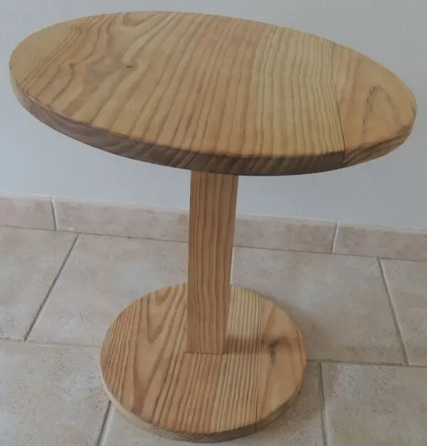 Illustration numéro 3 du produit Table basse guéridon