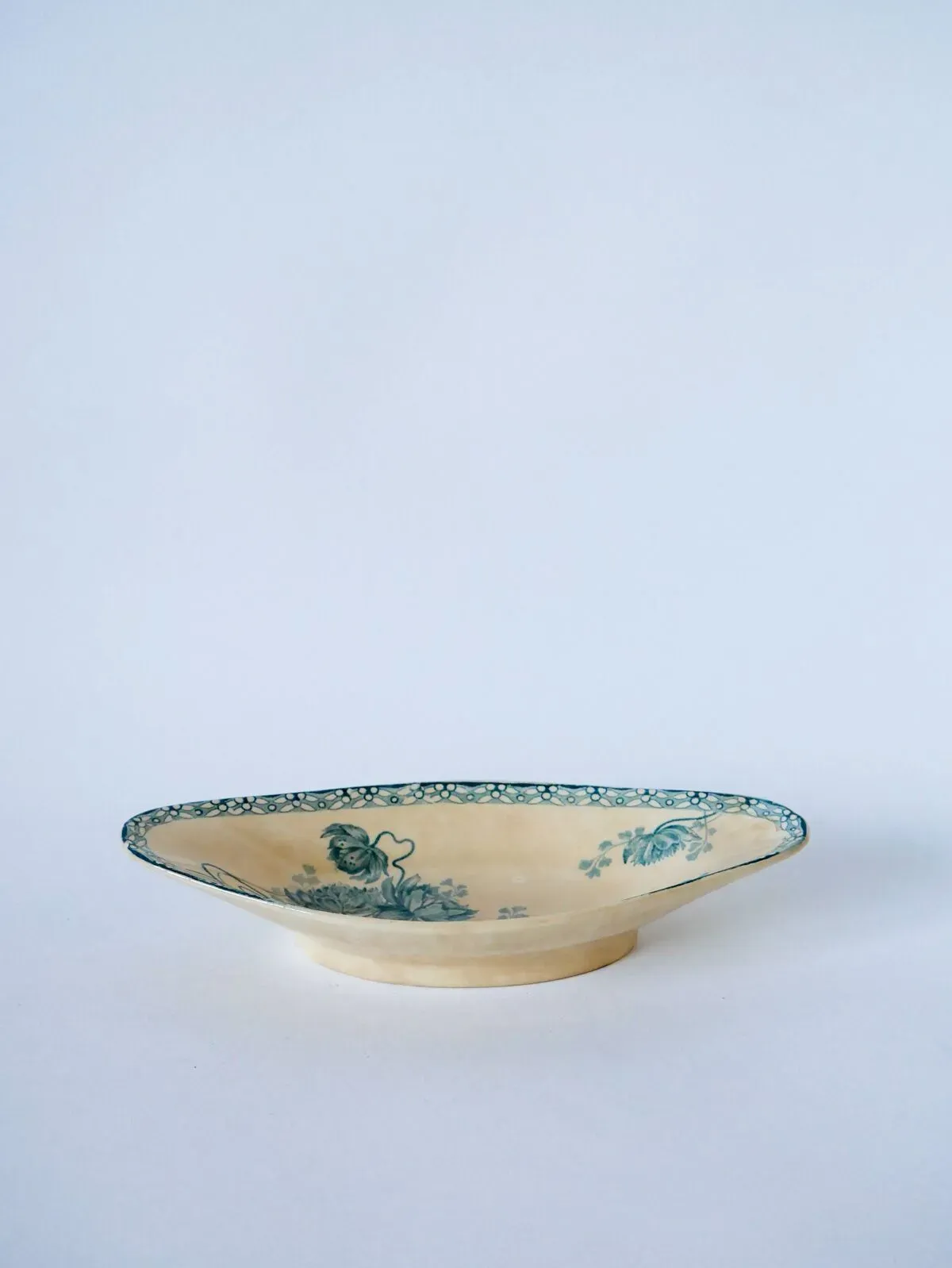 Illustration numéro 3 du produit Ravier en Terre de Fer Digoin Sarreguemines modèle Royat fin XIXème