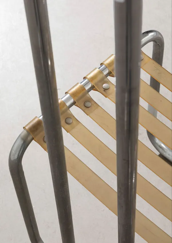 Illustration numéro 3 du produit Chaise « Trombonaga » — Thierry Bogaert