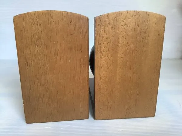 Illustration numéro 3 du produit Paire de serre livres mappemonde bois