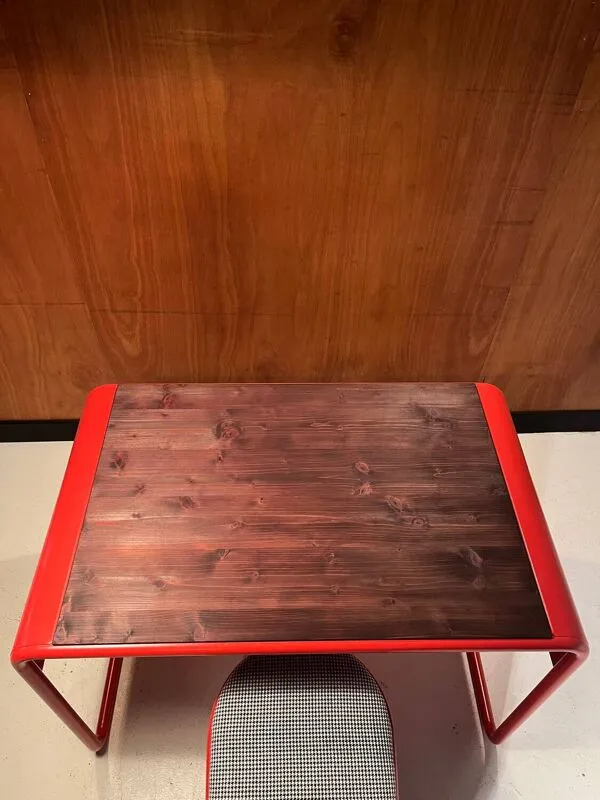 Illustration numéro 3 du produit Bureau vintage vers 1970