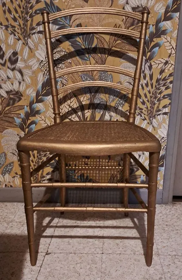 Illustration numéro 3 du produit Chaise de style Napoléon III dit modèle Opéra en bois travaillé et cannage sur assise restaurée 1850