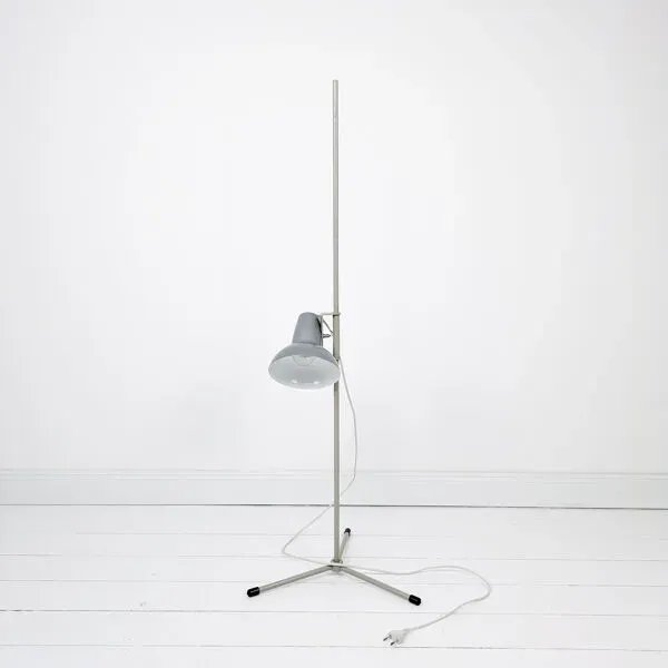 Illustration numéro 3 du produit Lampadaire trépied vintage en métal gris, style atelier réglable