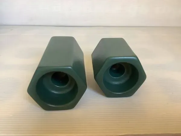 Illustration numéro 3 du produit Paire de bougeoirs verts