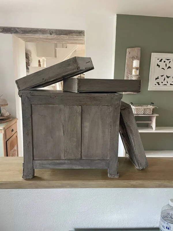 Illustration numéro 3 du produit Meuble de métier