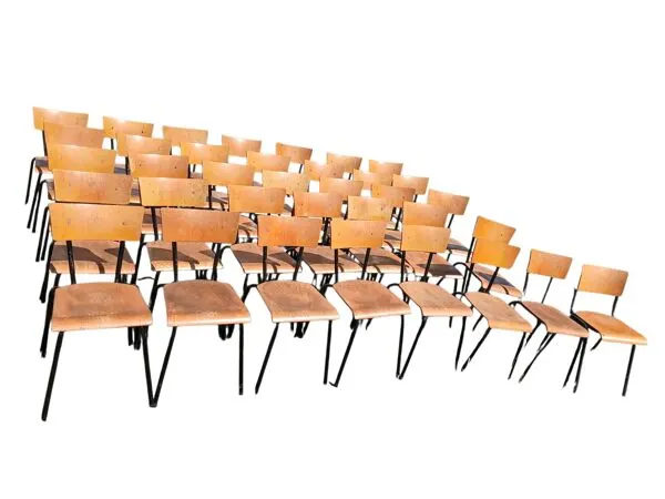 Illustration numéro 3 du produit Chaises d'écoliers
