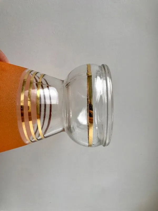 Illustration numéro 3 du produit Vase en verre granité orange années 60