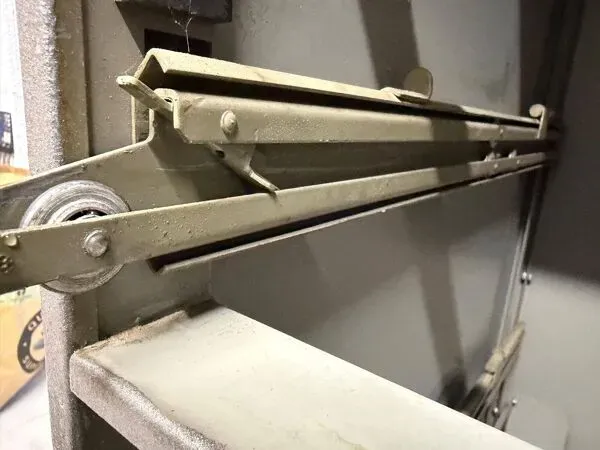 Illustration numéro 3 du produit Meuble classeur industriel metal