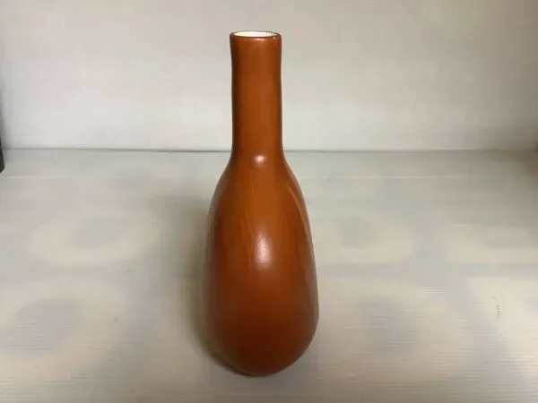 Illustration numéro 3 du produit Vase bouteille imitation bois