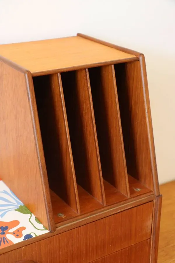 Illustration numéro 3 du produit Console, étagère à poser ou murale scandinave en teck et papier motif Josef Frank