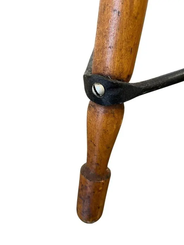 Illustration numéro 3 du produit Tabouret d'atelier vintage industriel en bois