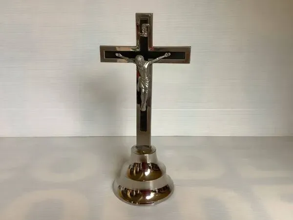 Illustration numéro 3 du produit Ancien crucifix