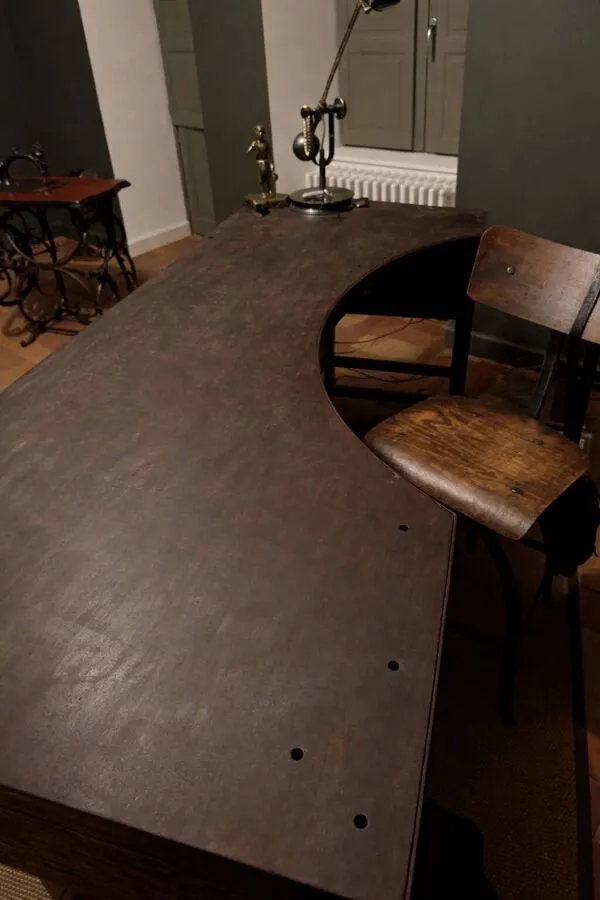 Illustration numéro 3 du produit Ancien bureau postal