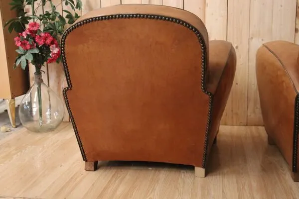Illustration numéro 3 du produit Paire de fauteuils club en cuir Art Déco 1930