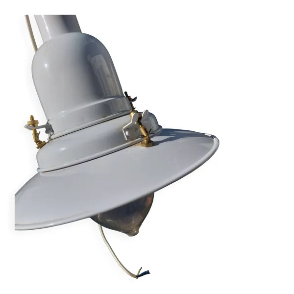 Illustration numéro 3 du produit Suspension Fisherman