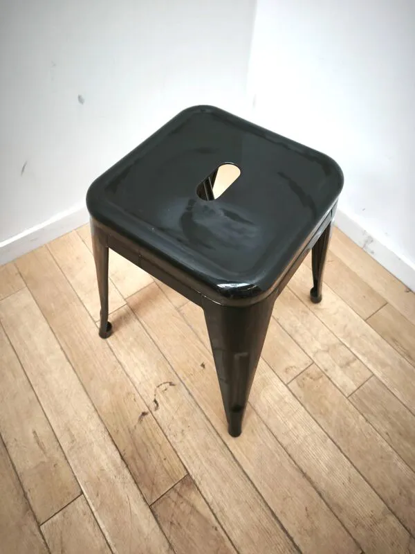 Illustration numéro 3 du produit Suite de 3 tabourets de bar