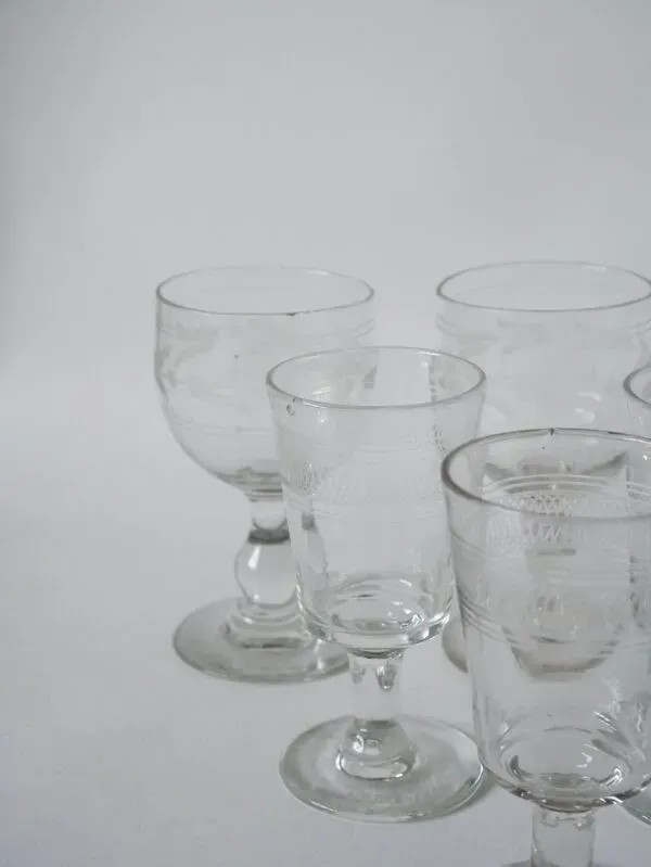 Illustration numéro 3 du produit Lot de 6 verres à vin dépareillés XIXème