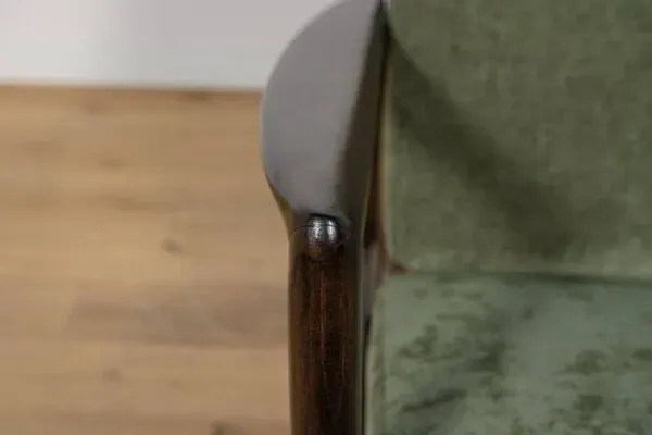 Illustration numéro 3 du produit Fauteuils modèle 300-139 de l'usine de meubles Swarzędz, années 1960, lot de 2