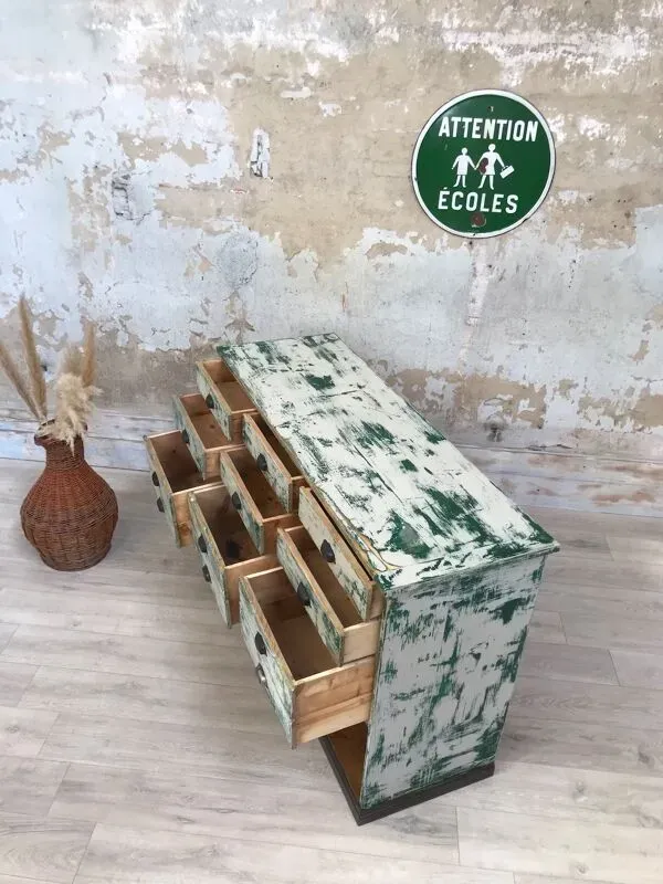 Illustration numéro 3 du produit Meuble de métier à tiroirs vintage