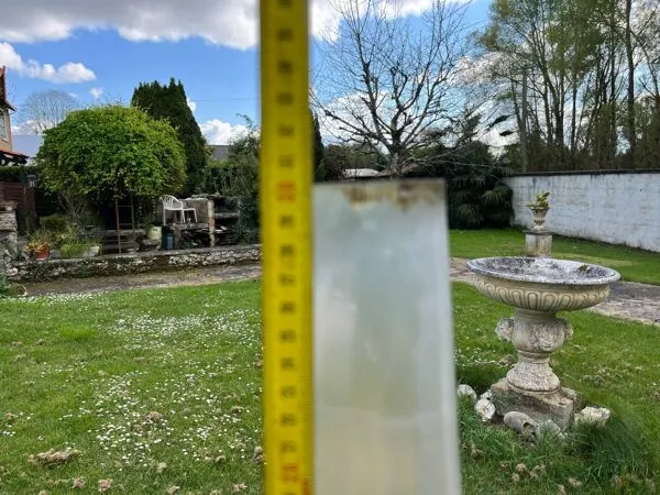 Illustration numéro 3 du produit Vase cylindrique Art Nouveau à décor émaillé de violettes