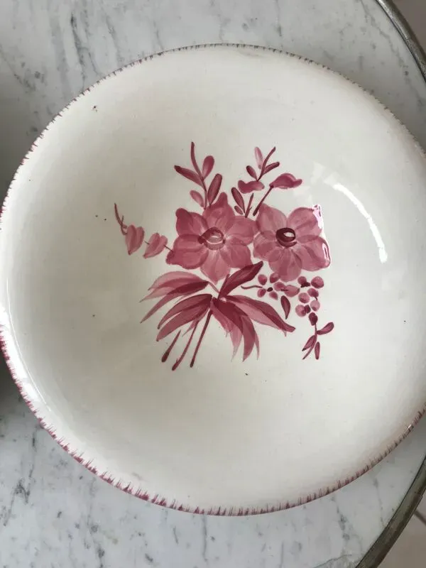 Illustration numéro 3 du produit Duo de plats de service longchamp roses années 30-40