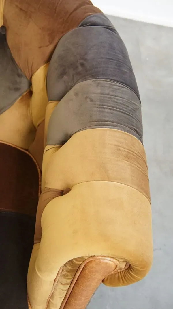 Illustration numéro 3 du produit Fauteuil Chesterfield club en tissu patchwork de style anglais