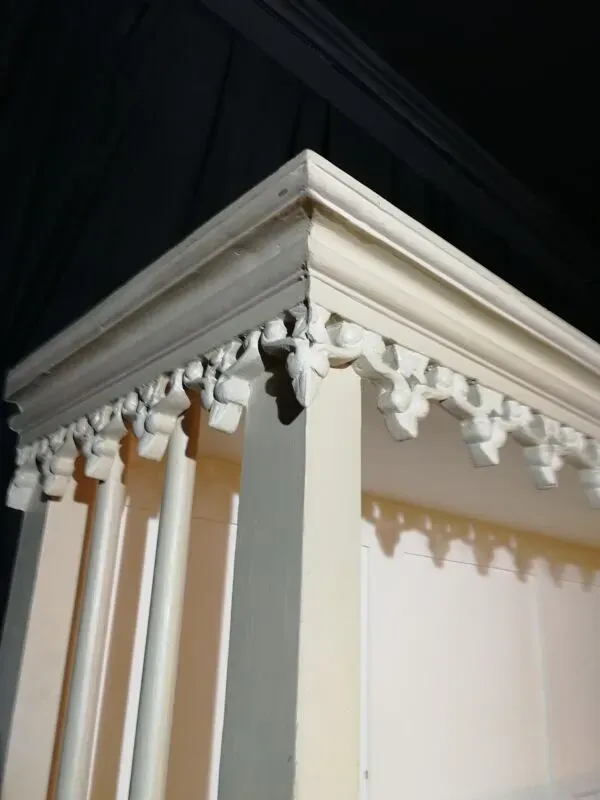 Illustration numéro 3 du produit Meuble de métier