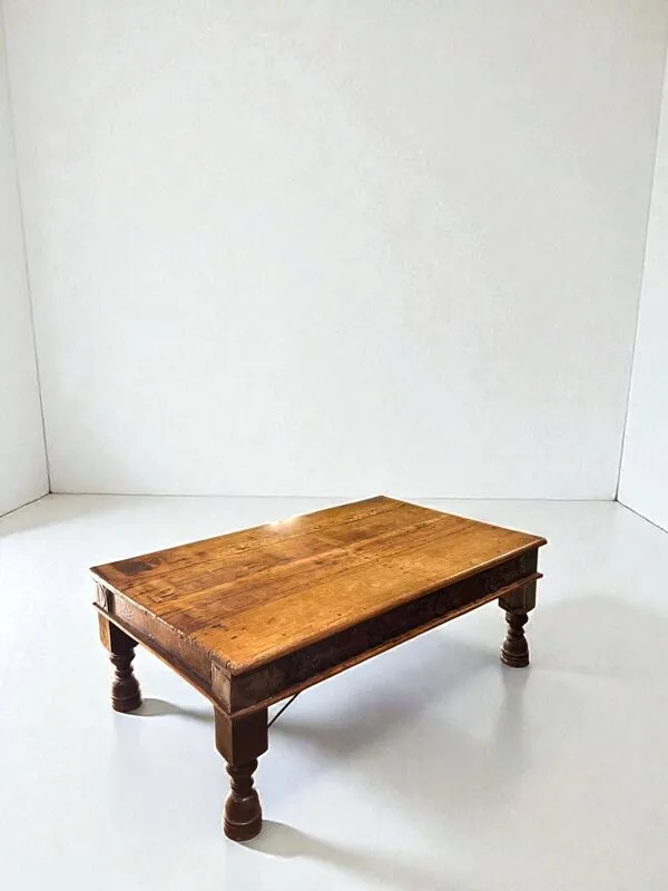 Illustration numéro 3 du produit Large 19th-Century Indian Teak Low Table, Rajasthan