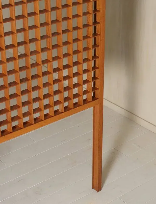 Illustration numéro 3 du produit Séparateur de pièce en bois avec design en treillis, 1960