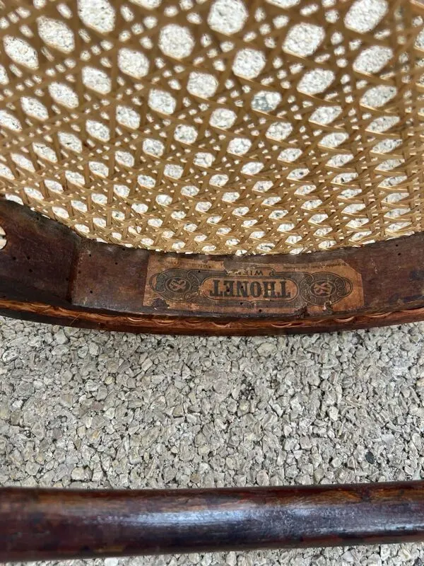 Illustration numéro 3 du produit Chaises GEBRUDER THONET modèle 17 fin 19eme