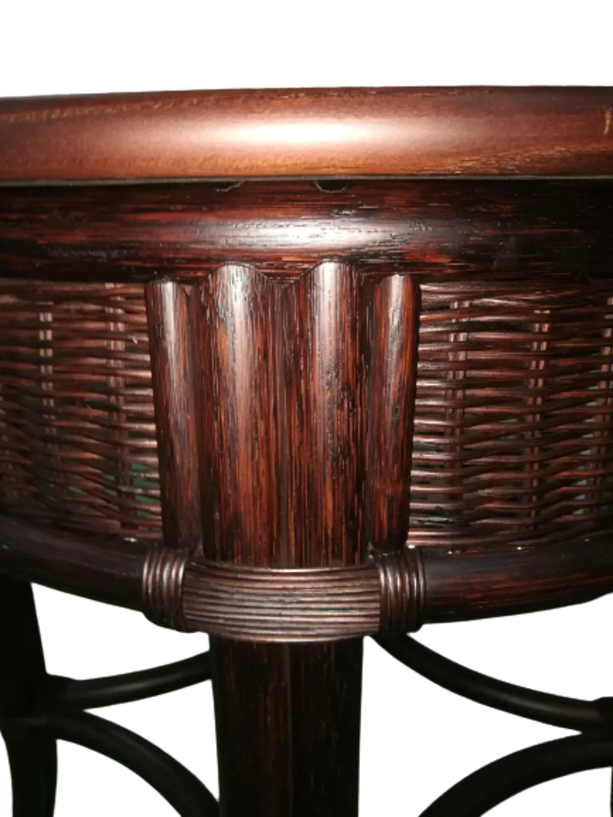 Illustration numéro 3 du produit Table ronde