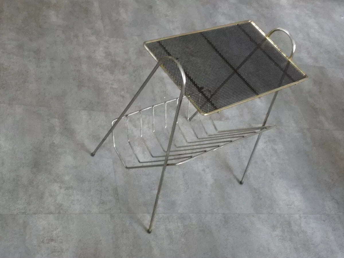 Illustration numéro 3 du produit Desserte années 50