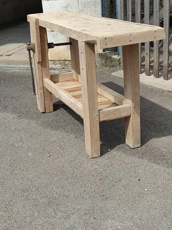 Illustration numéro 3 du produit Établi meuble de métier