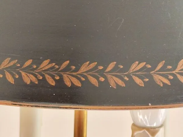 Illustration numéro 3 du produit Lustre bouillotte 4 feux en laiton doré et abat-jour en métal vert