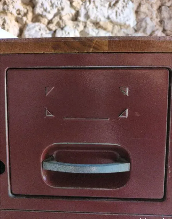 Illustration numéro 3 du produit Meuble industriel