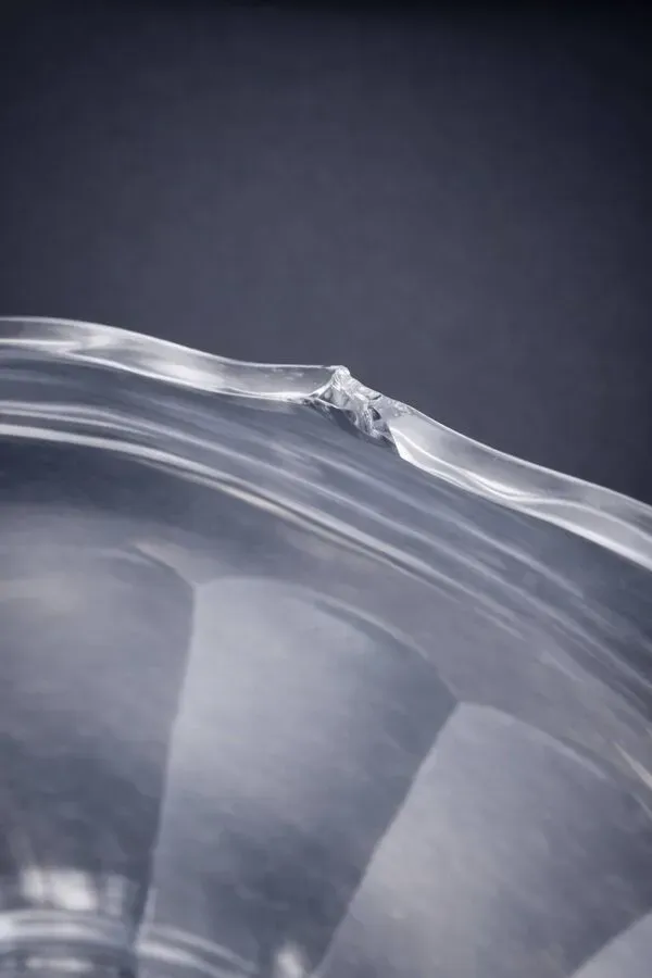 Illustration numéro 3 du produit Vase ancien Art nouveau en cristal et bronze patiné – vers 1895–1910