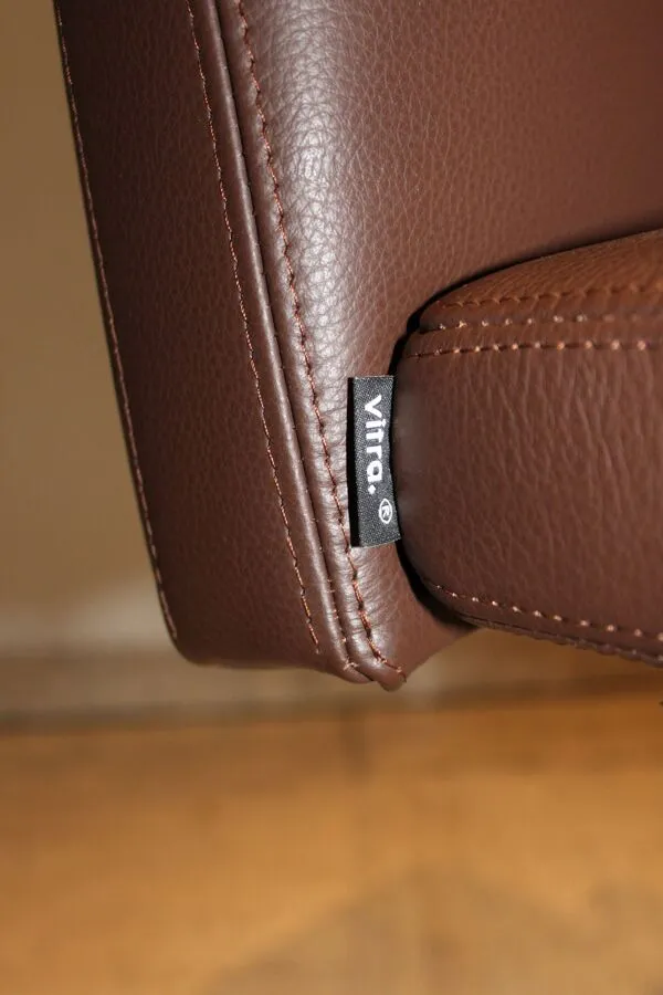 Illustration numéro 3 du produit Suite de 6 chaises Visasoft par Antonio Citterio et Glen Oliver pour Vitra.