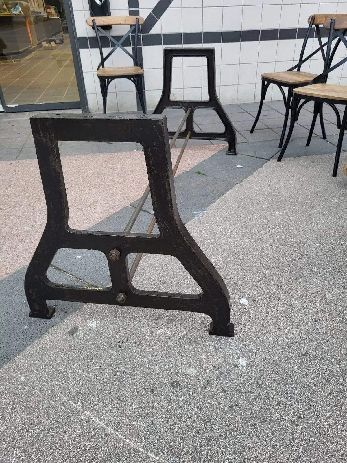 Illustration numéro 3 du produit Table